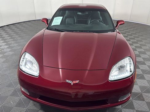 Used 2006 Chevrolet Corvette Coupe w/ Preferred Equipment Group RWD image 3