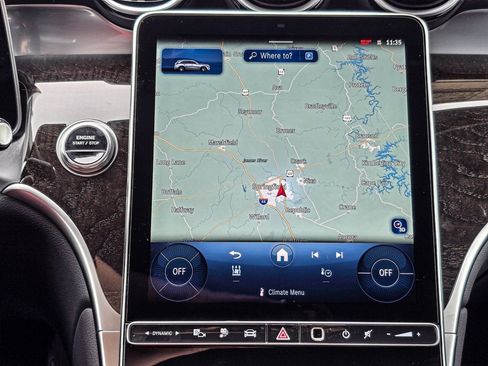 Used 2025 Mercedes-Benz GLC 350e 4MATIC image 18