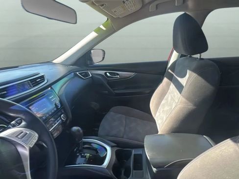 Used 2016 Nissan Rogue SV FWD image 28