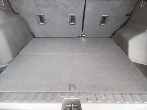 Used 2023 Chevrolet Equinox LT image 24