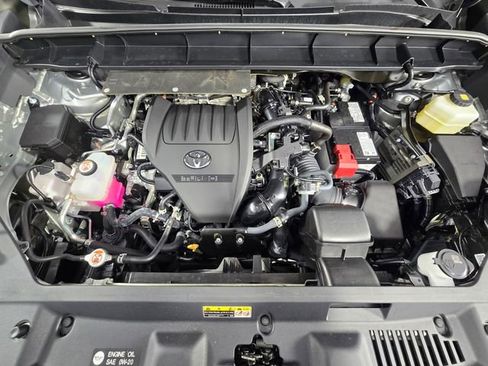 Used 2024 Toyota Highlander Platinum image 14