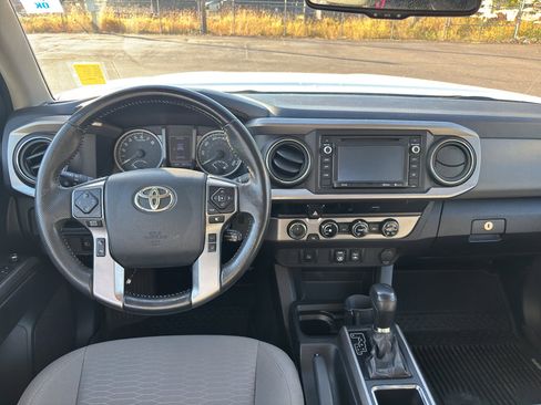 Used 2018 Toyota Tacoma SR5 image 30