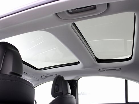 Certified 2025 Mercedes-Benz E 350 4MATIC Sedan image 13