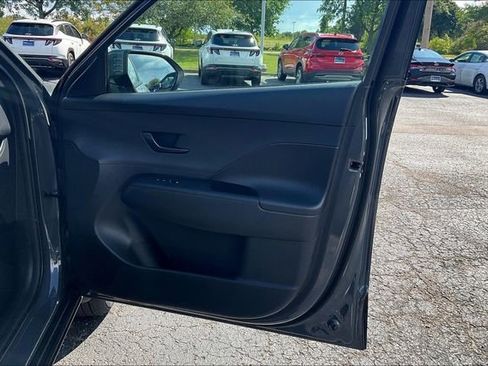 New 2026 Hyundai Kona SE image 28