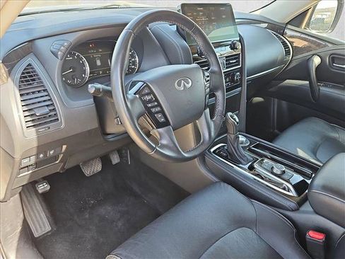 Used 2024 INFINITI QX80 Luxe image 10