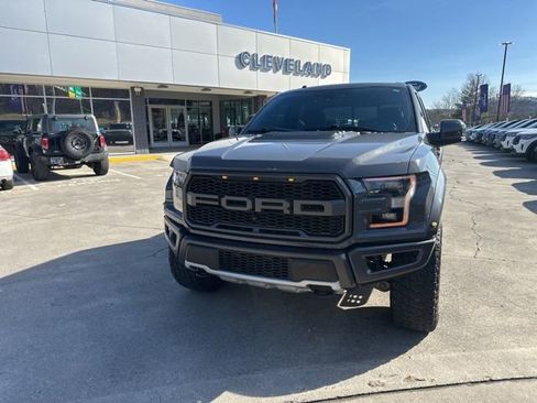 Used 2018 Ford F150 Raptor w/ Equipment Group 802A Luxury image 3