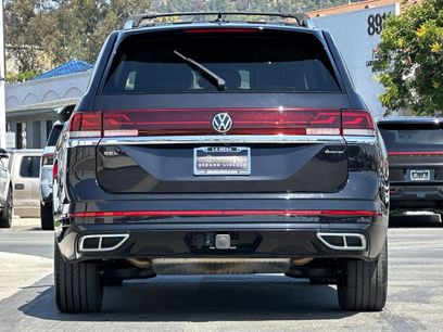Used 2024 Volkswagen Atlas SEL Premium R-Line