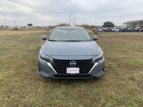 New 2025 Nissan Sentra SV w/ SV Premium Package image 2