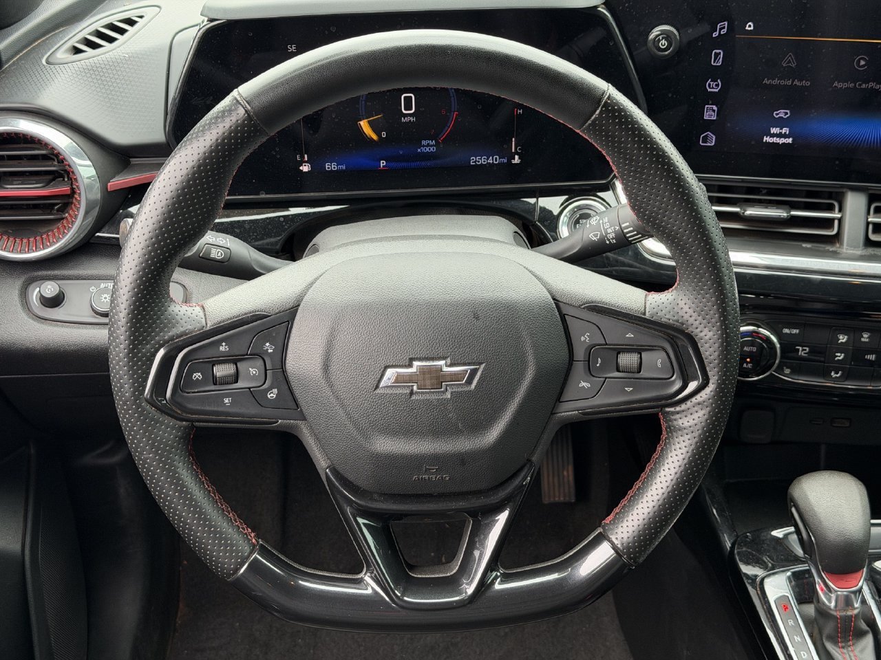 Used 2024 Chevrolet Trax RS FWD image 12