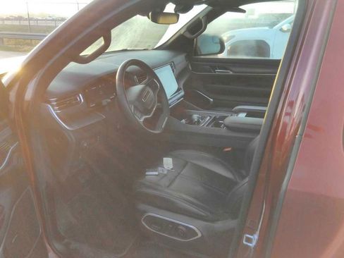 Used 2024 Jeep Wagoneer Series II w/ Flexible Seating Group RWD image 14