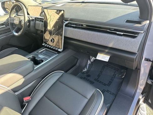 New 2026 GMC Sierra EV Elevation image 27