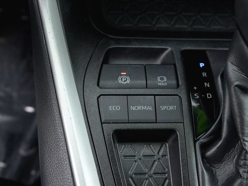 Used 2023 Toyota RAV4 XLE Premium FWD image 19
