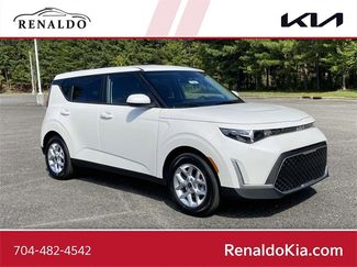 New 2025 Kia Soul S image 1