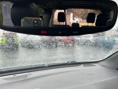 Used 2018 Chrysler Pacifica Limited image 28