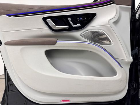 Used 2023 Mercedes-Benz EQS 580 4MATIC SUV image 33