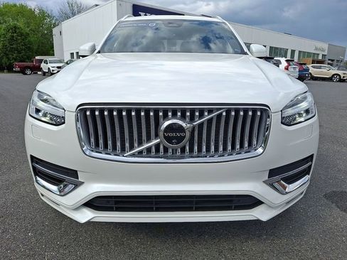 Used 2025 Volvo XC90 T8 Plus AWD/4WD image 2