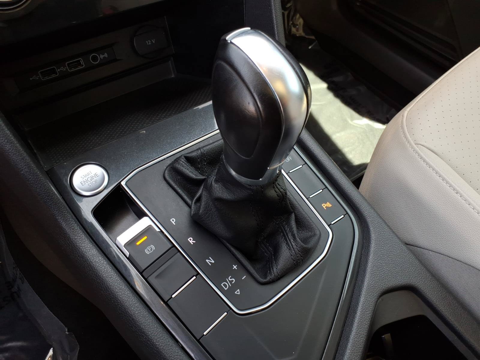 Used 2019 Volkswagen Tiguan SEL FWD image 32