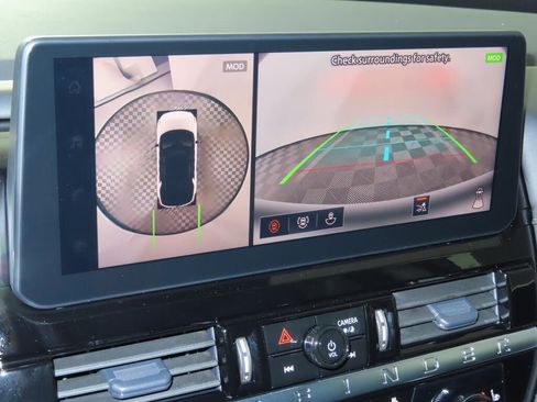 New 2026 Nissan Pathfinder SL image 7