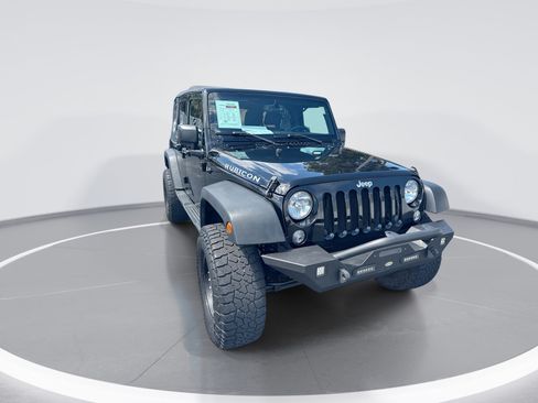 Used 2016 Jeep Wrangler Unlimited Rubicon w/ Connectivity Group AWD/4WD image 2