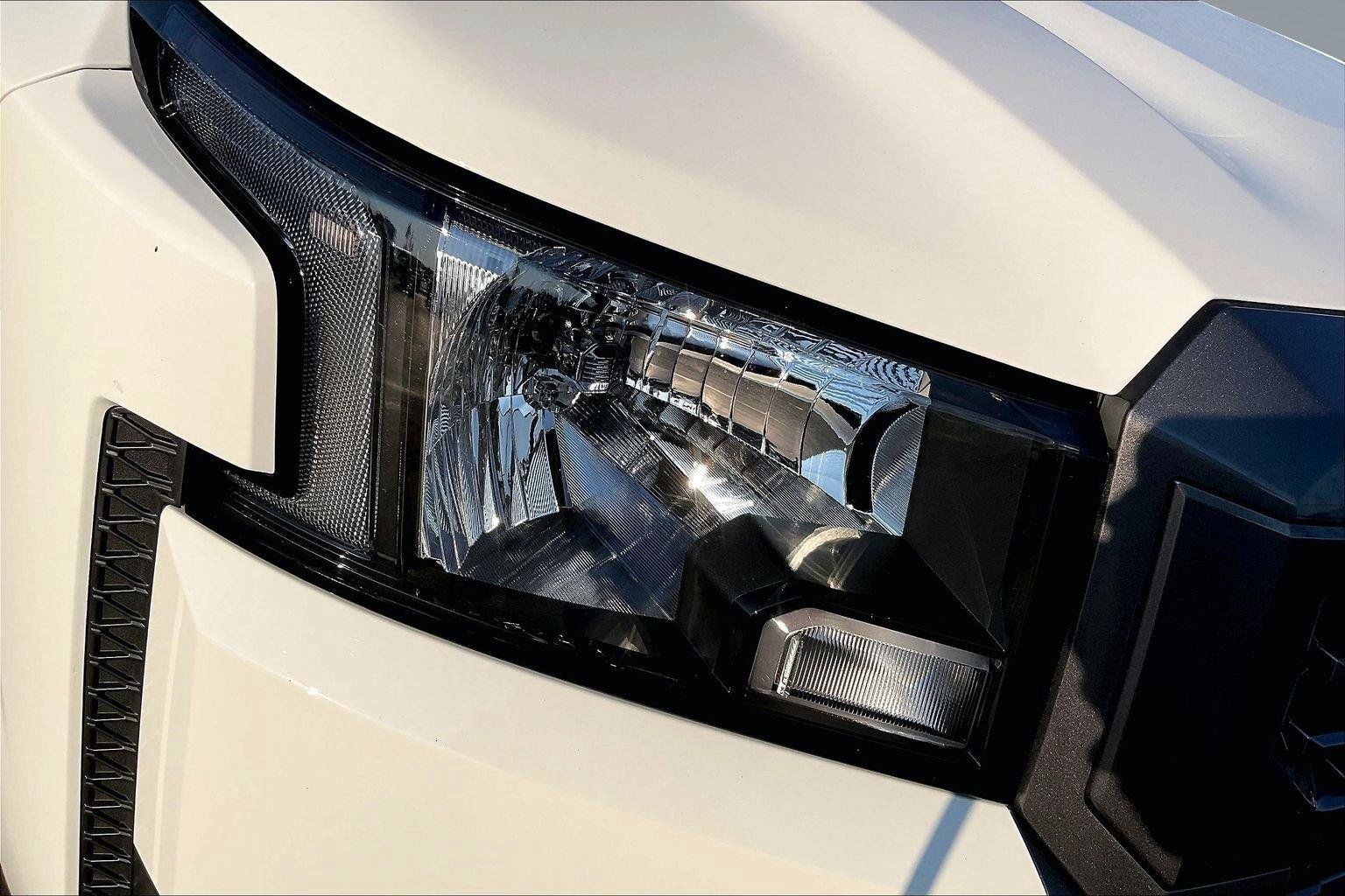 Certified 2025 Nissan Frontier SV RWD image 29