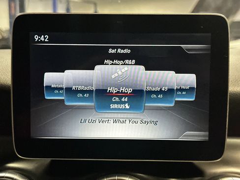 Used 2018 Mercedes-Benz CLA 250 4MATIC image 33