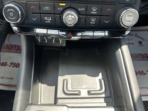 Used 2023 Dodge Durango R/T image 38