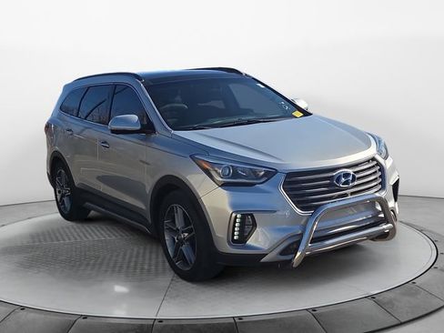 Used 2017 Hyundai Santa Fe Limited image 7