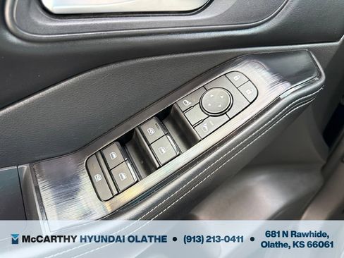 Used 2025 Nissan Rogue SV FWD image 32