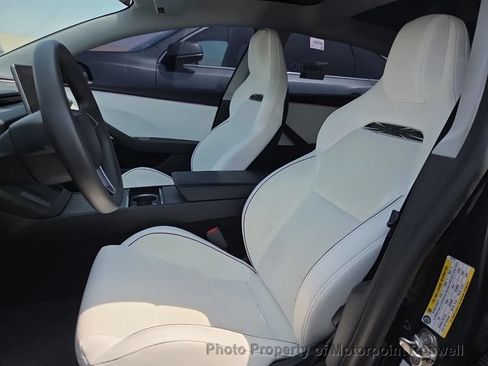Used 2024 Tesla Model 3 Performance AWD/4WD image 2
