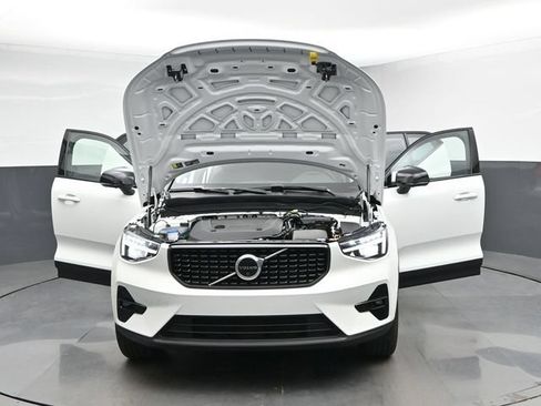New 2026 Volvo XC40 B5 Plus w/ Climate Package AWD/4WD image 53