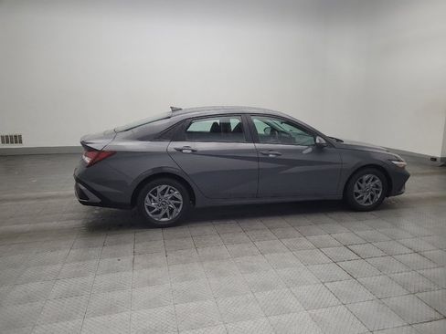 Used 2024 Hyundai Elantra SEL FWD image 10