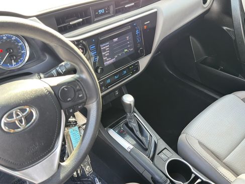 Used 2017 Toyota Corolla LE FWD image 21