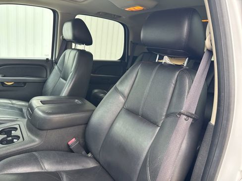 Used 2012 Chevrolet Tahoe LT w/ Luxury Package AWD/4WD image 12