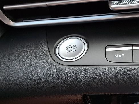 Certified 2023 Hyundai Elantra Limited FWD image 24