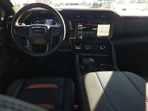 Used 2024 GMC Sierra 1500 AT4 w/ Technology Package image 12