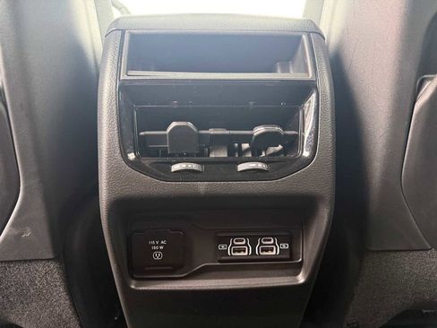 Used 2024 Jeep Grand Cherokee Altitude image 38