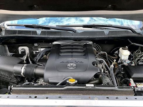 Used 2016 Toyota Tundra SR5 w/ Tow Package image 34