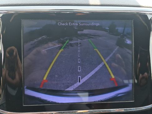 Used 2019 Jeep Grand Cherokee Altitude RWD image 17