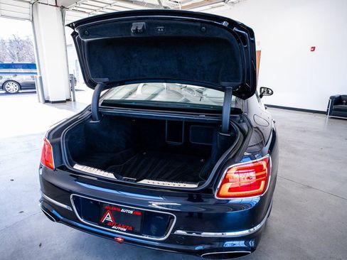 Used 2020 Bentley Flying Spur W12 image 63
