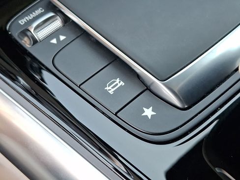 Used 2023 Mercedes-Benz GLA 250 4MATIC image 27