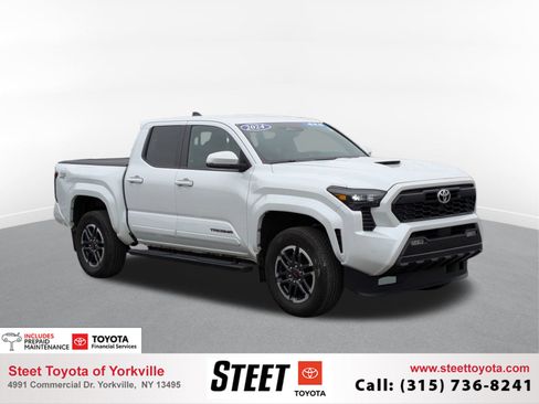 Used 2024 Toyota Tacoma TRD Sport image 1