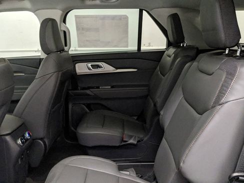New 2025 Ford Explorer Active w/ Active Comfort Package image 35