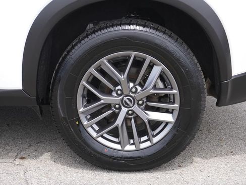 Used 2023 Nissan Rogue S AWD/4WD image 11