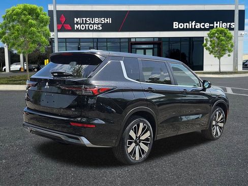 New 2026 Mitsubishi Outlander LE FWD image 4