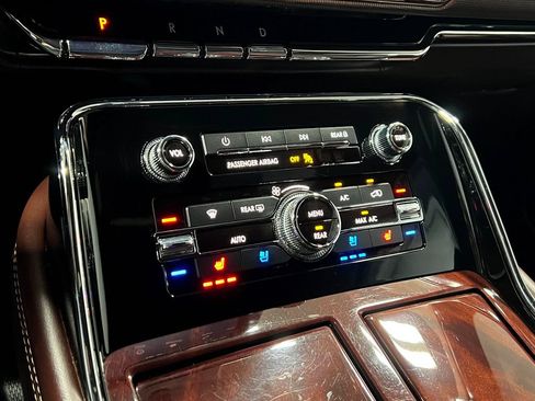 Used 2019 Lincoln Navigator Black Label w/ Cargo Package AWD/4WD image 28