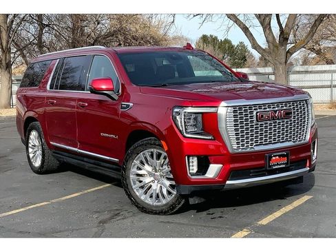 Used 2023 GMC Yukon XL Denali w/ Max Trailering Package image 2