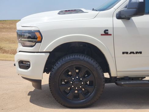 Used 2024 RAM 2500 Limited AWD/4WD image 13