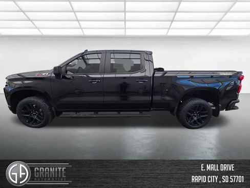 Used 2021 Chevrolet Silverado 1500 LT Trail Boss w/ Convenience Package II image 2