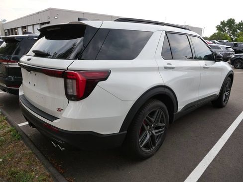 Used 2025 Ford Explorer ST w/ Sun And Sound Package AWD/4WD image 6