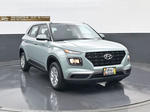 New 2026 Hyundai Venue SE FWD image 3